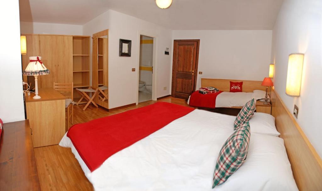 Albergo Centrale Santo Stefano Di Cadore Δωμάτιο φωτογραφία